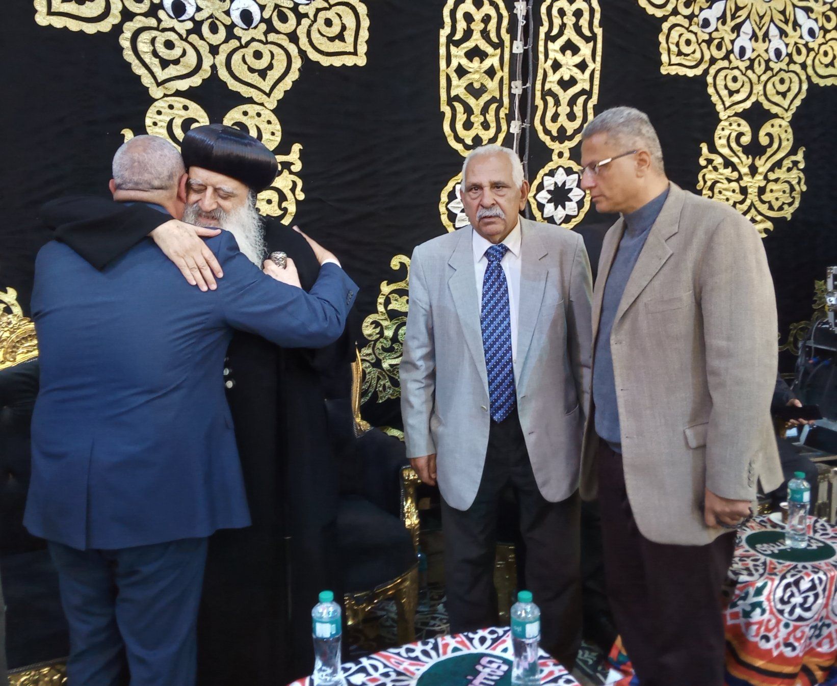 جانب من جنازة الأنبا باخوميوس