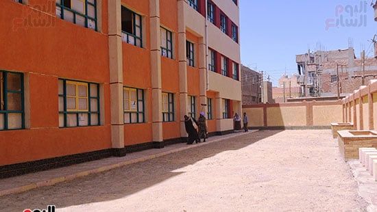 فناء-المدرسة