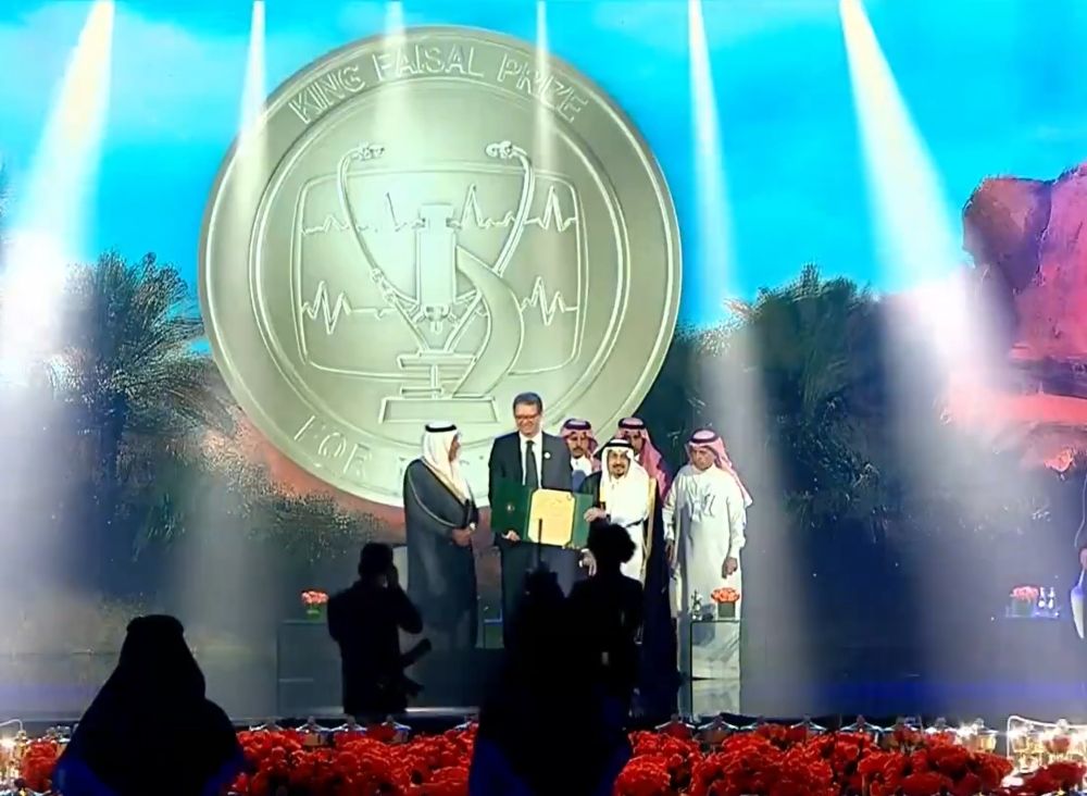 د. ميشيل سادلين يفوز بجائزة الملك فيصل للطب - اليوم
