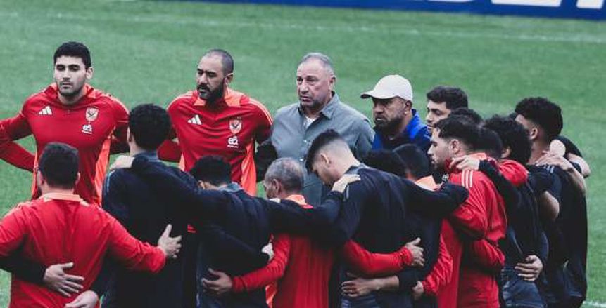 الخطيب ينهي ملف تجديد عقود 4 لاعبين بالأهلي في رحلة جنوب أفريقيا (خاص)