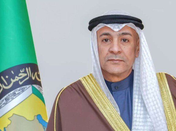أمين «مجلس التعاون» يبحث مع وزير خارجية اليابان تعزيز العلاقات التجارية والاقتصادية
