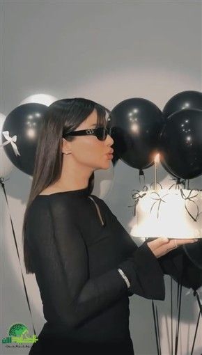 هدى الإتربي تحتفل بعيد.... ميلادها بجلسة تصوير بالأبيض والأسود