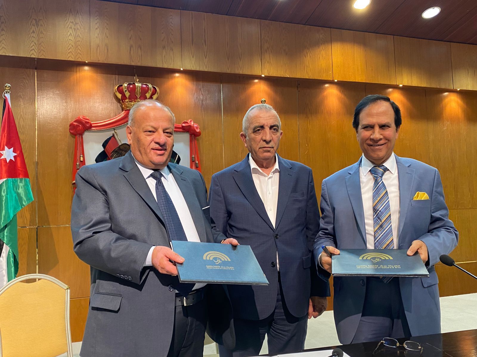 اتفاقية تعاون بين مهرجان جرش ونقابة الفنانين الأردنيين بحضور وزير الثقافة اتفاقية تعاون بين مهرجان جرش ونقابة الفنانين الأردنيين بحضور وزير الثقافة