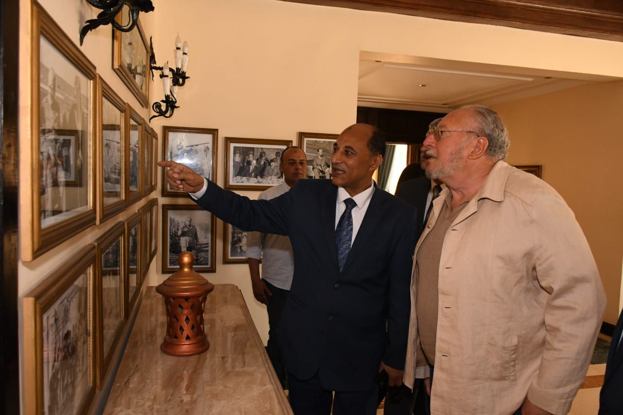خلال الزيارة
