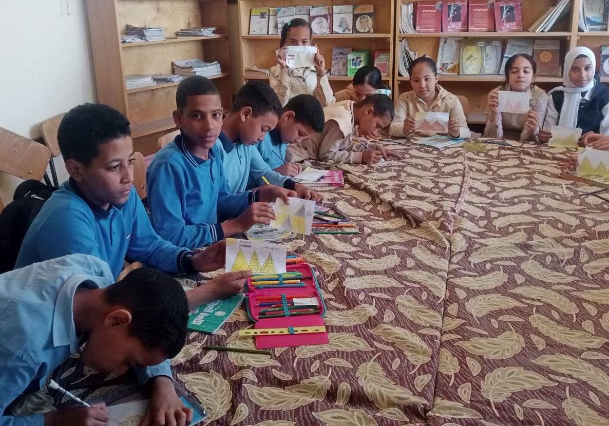 قصور ثقافة الأقصر تقدم ورش فنون تشكيلية وفنية قصور ثقافة الأقصر تقدم ورش فنون تشكيلية وفنية