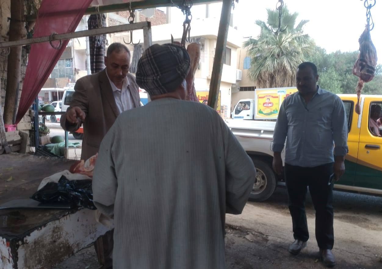 متابعة محلات الجزارة حول مدن وقرى الأقصر متابعة محلات الجزارة حول مدن وقرى الأقصر