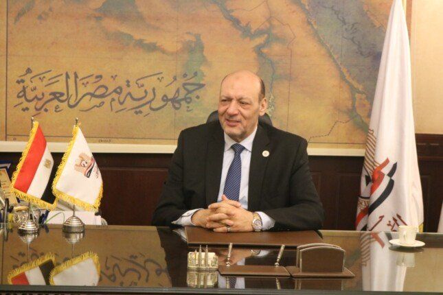 حزب المصريين: رسائل الرئيس في احتفالية عيد العمال تعكس جهود الدولة لتوطين الصناعة