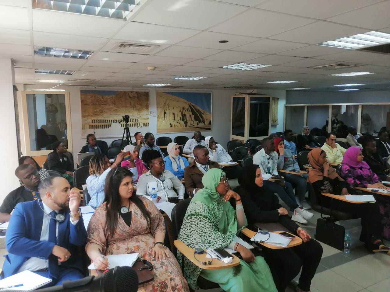 الحضور بالدورة التدريبية الحضور بالدورة التدريبية