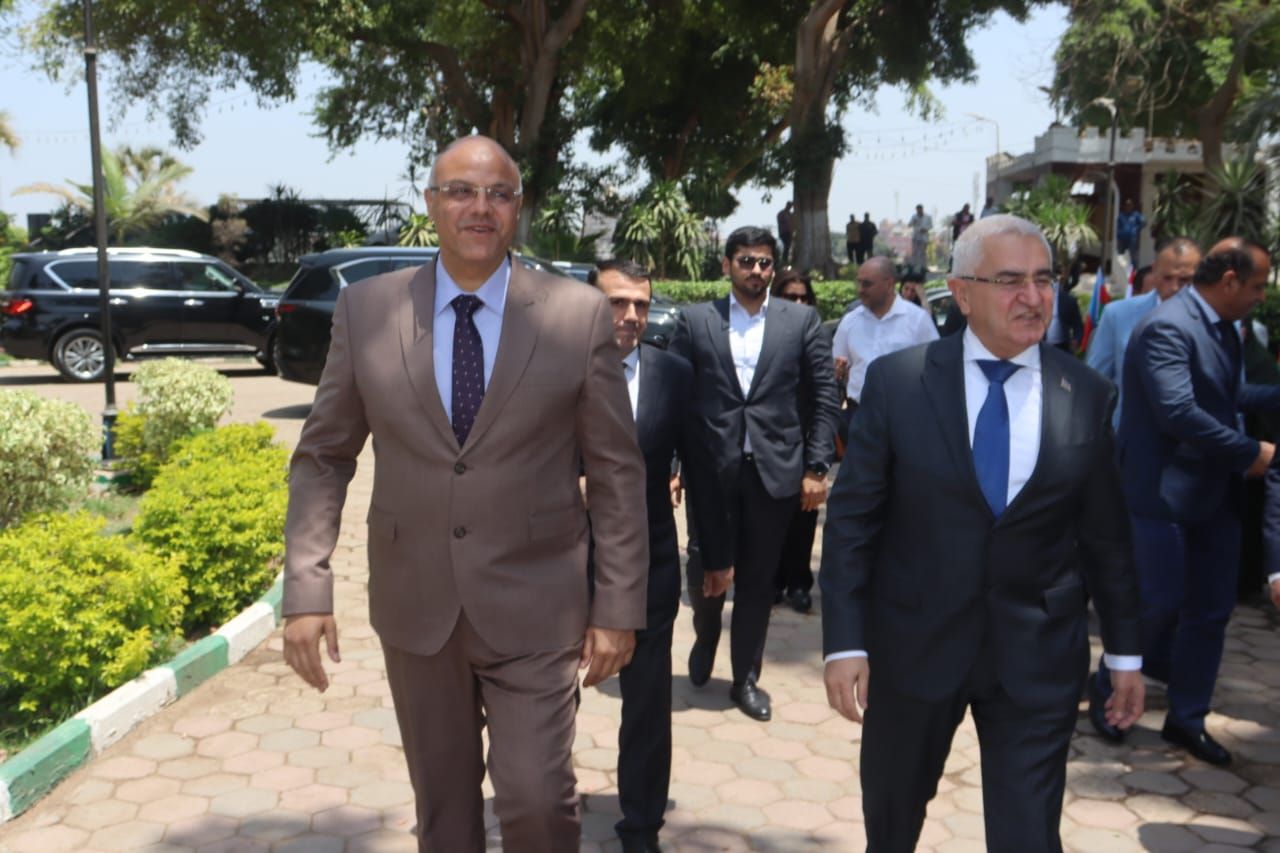 جانب من اللقاء (1) جانب من اللقاء (1)