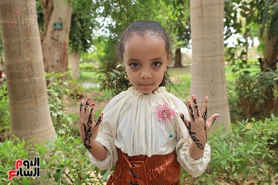 الحناء-السودانى-على-أيادى-الأطفال الحناء-السودانى-على-أيادى-الأطفال