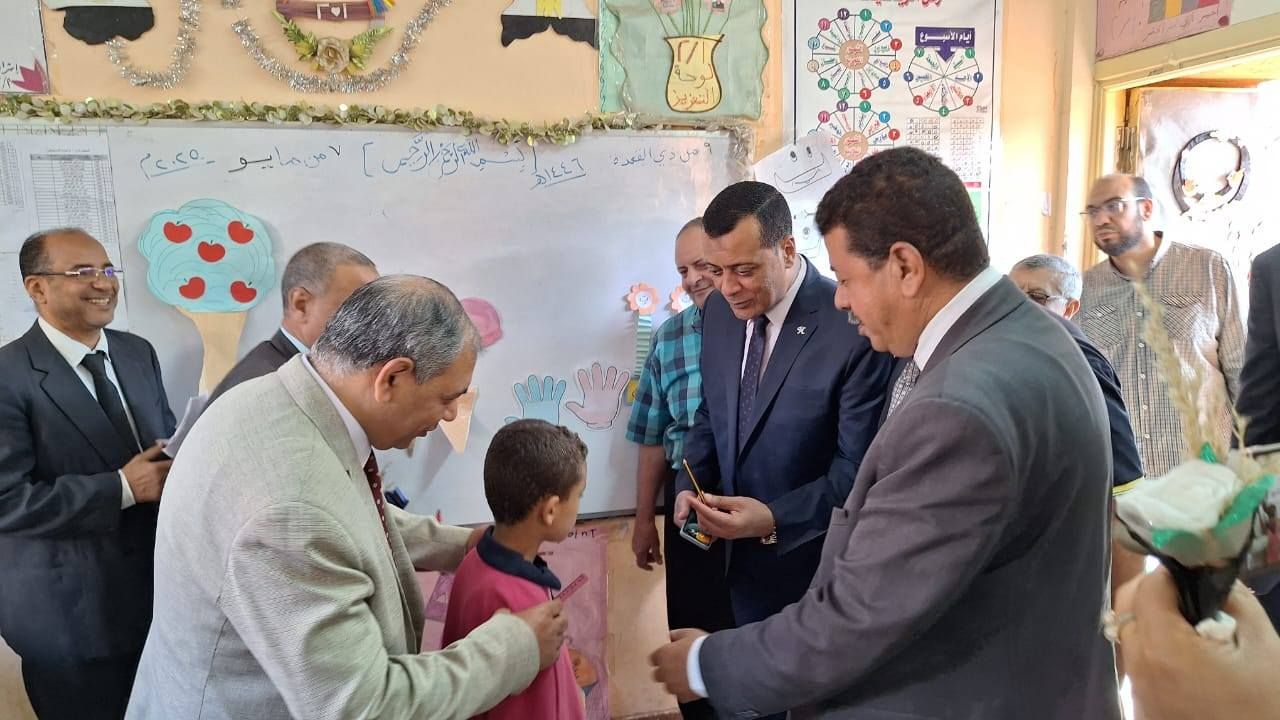 جانب من الزيارة اليوم بتعليم سوهاج جانب من الزيارة اليوم بتعليم سوهاج