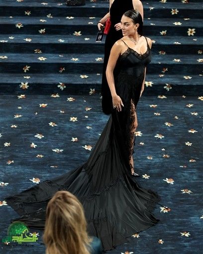 جورجينا رودريجيز تخطف الأنظار في أول ظهور لها بحفل Met Gala بفستان مستوحى من.. الأميرة ديانا
