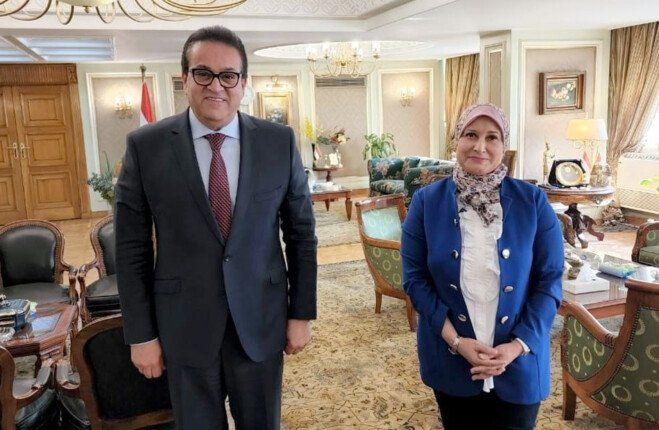 وزير الصحة يستقبل نقيب التمريض لبحث تطوير التدريب المهني وتعميم الأدلة الاسترشادية