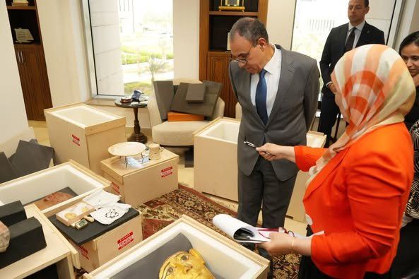 عاجل| مصر تستعيد 25 قطعة أثرية نادرة من أمريكا