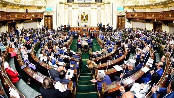 برلماني يُطالب بتشكيل لجنة لمعاينة مبنى التأمين الصحي في ملوي