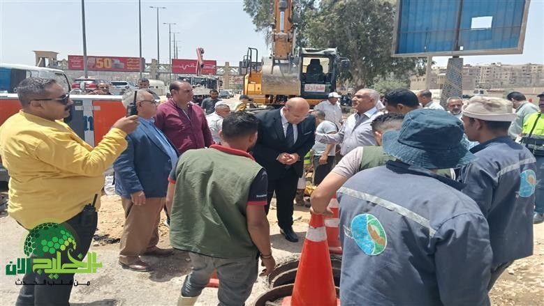 انتهاء إصلاح الكسر المفاجئ بخط المياه الرئيسي في هضبة الأهرام