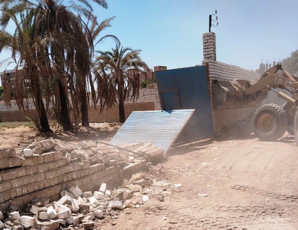 جانب من إزالة التعديات جانب من إزالة التعديات