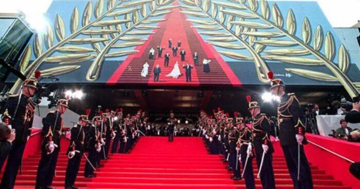 مع انطلاقه اليوم.. مهرجان كان السينمائي يحظر العري على السجادة الحمراء