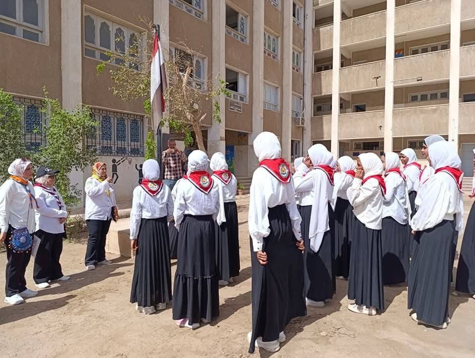 طالبات الكشافة طالبات الكشافة
