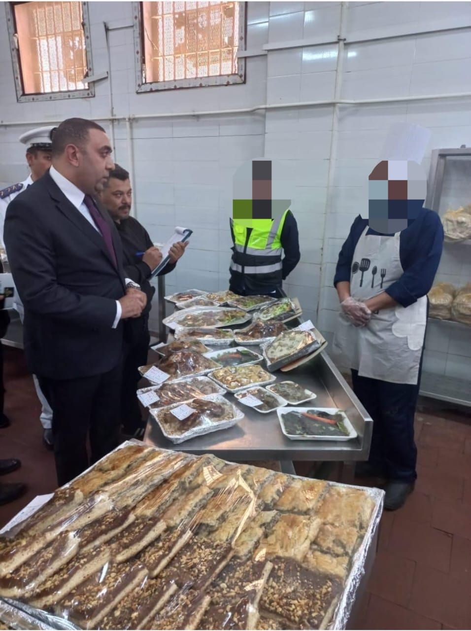 النيابة العامة تجري تفتيشا لمركز إصلاح وتأهيل المنيا (11) النيابة العامة تجري تفتيشا لمركز إصلاح وتأهيل المنيا (11)