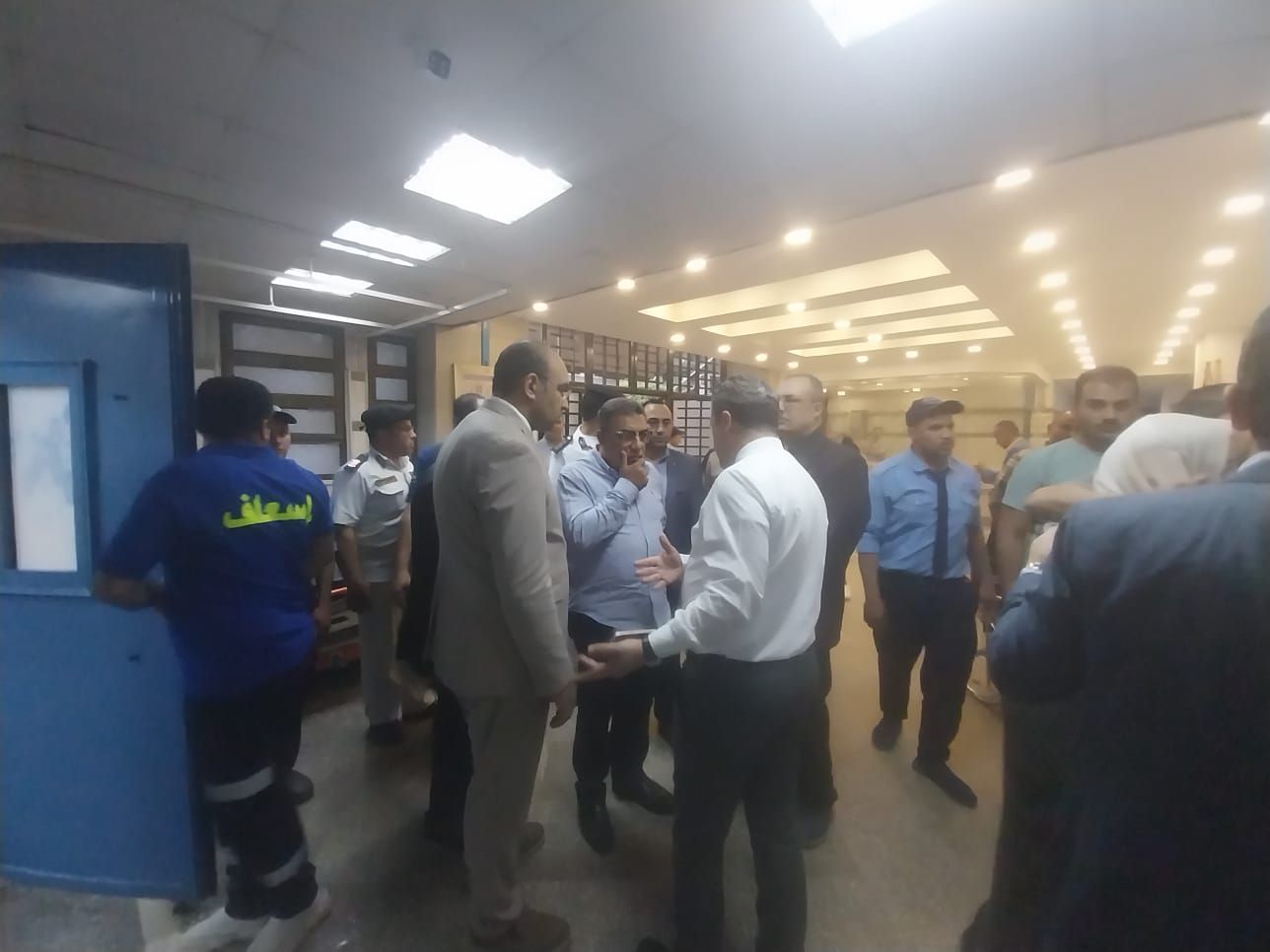 محافظ الدقهلية يتابع حالة المصابين محافظ الدقهلية يتابع حالة المصابين