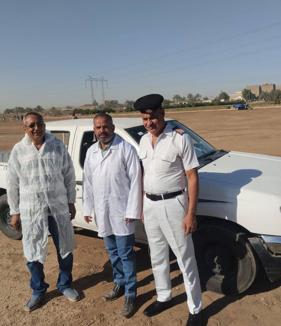 فرق ولجان الطب البيطرى فى الأسواق الأسبوعية بالأقصر فرق ولجان الطب البيطرى فى الأسواق الأسبوعية بالأقصر
