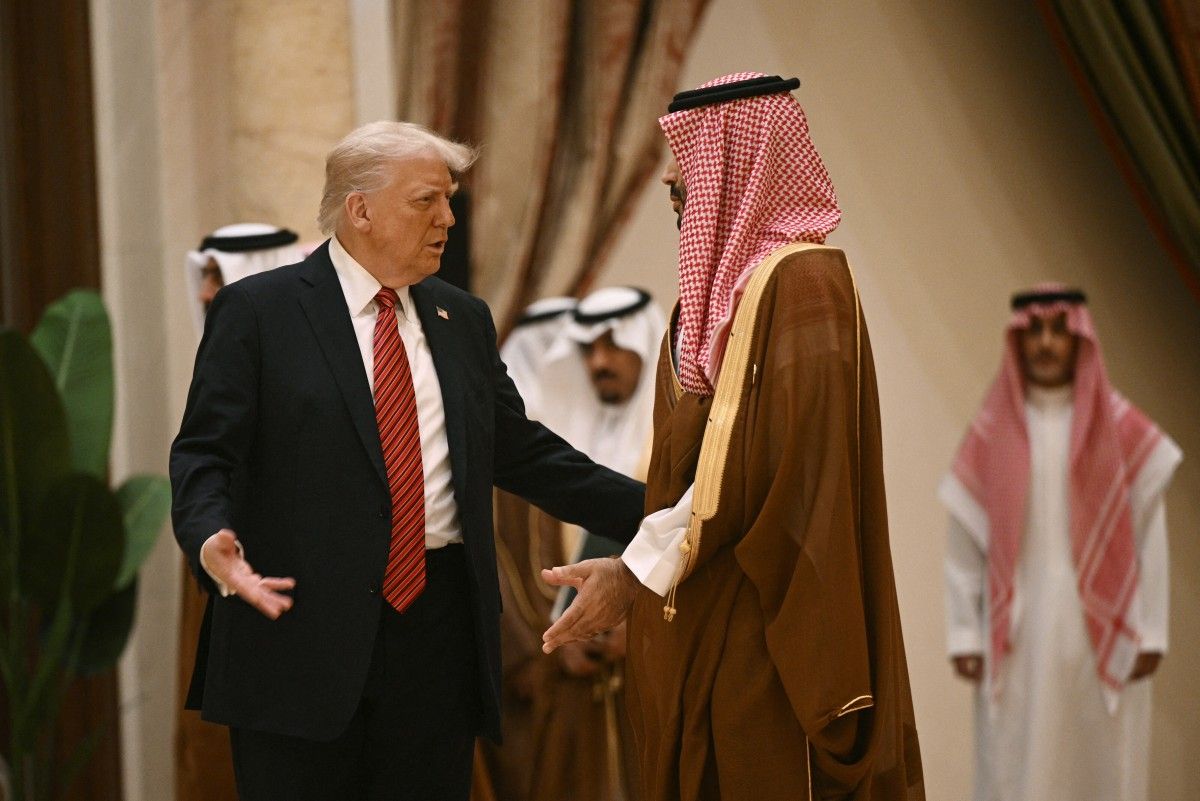 لقاء بين وترامب على هامش القمة (أ ف ب).