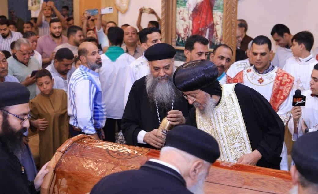 الاحتفال بعيد استشهاد الأم دولاجى وأولادها الأربعة بإسنا الاحتفال بعيد استشهاد الأم دولاجى وأولادها الأربعة بإسنا