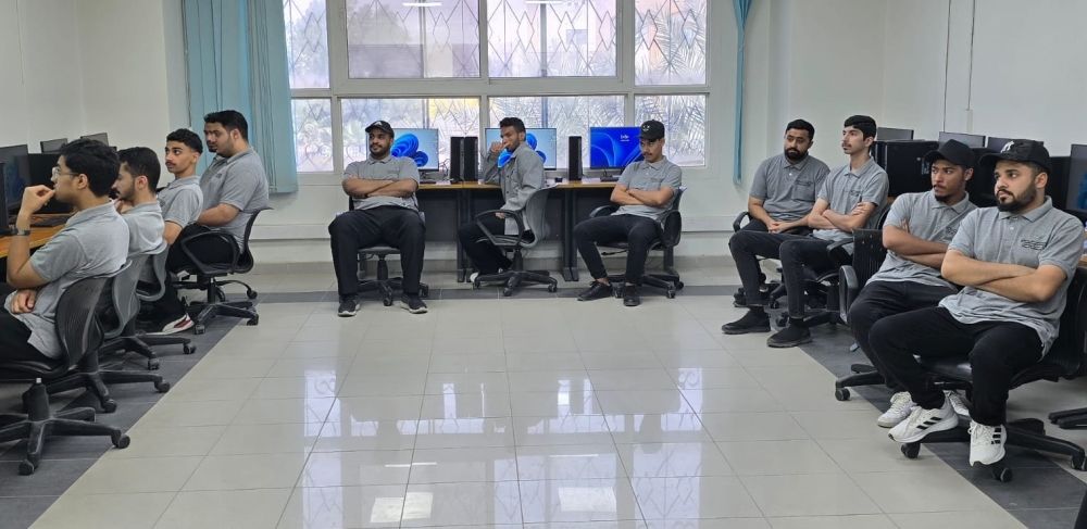 ورشة عمل متخصصة لطلاب