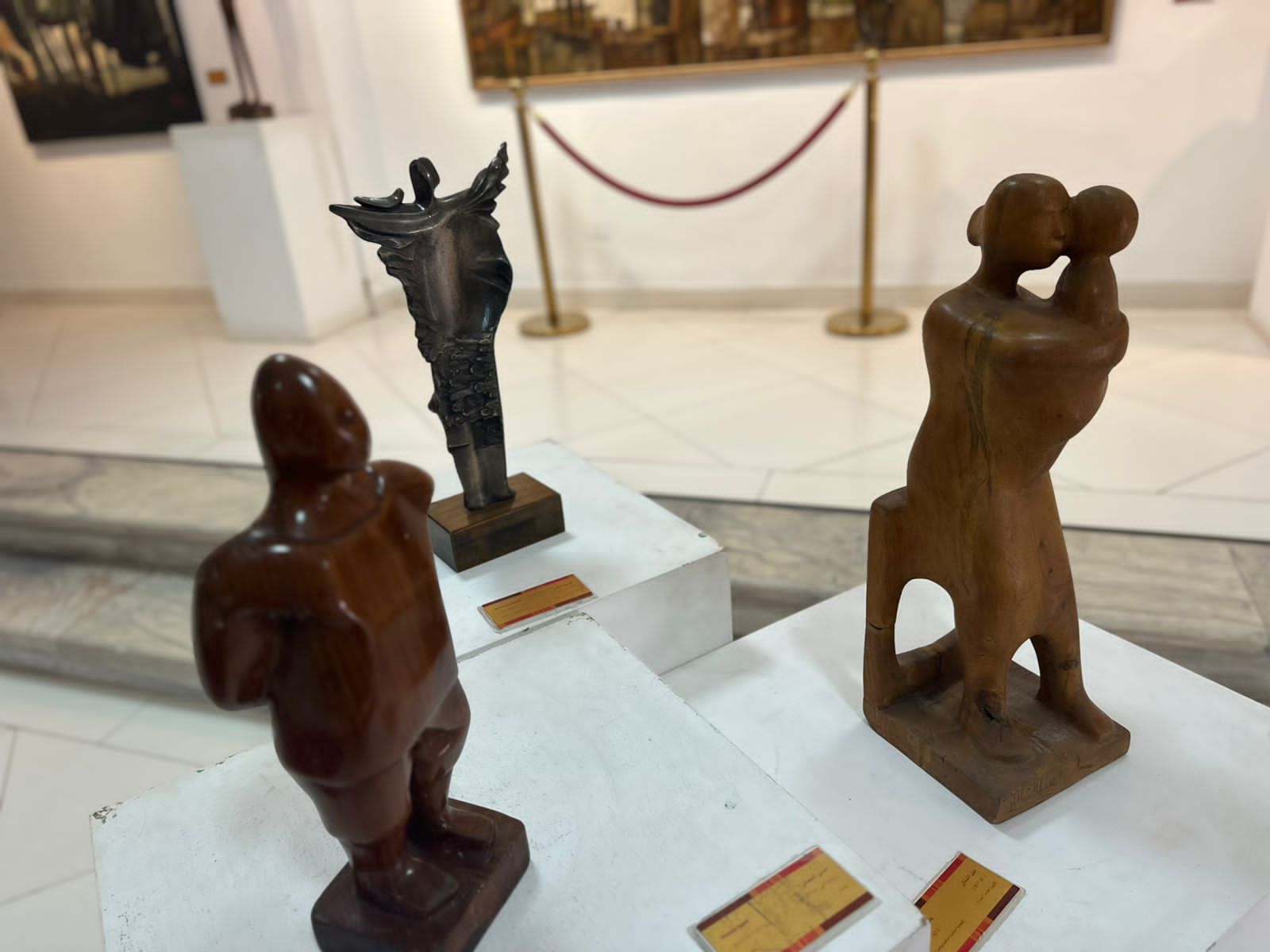 بعض تماثيل بعض تماثيل
