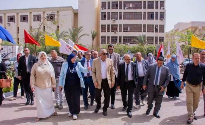 لزيادة الطاقة الاستيعابية.. رئيس جامعة طنطا يجري جولة تفقدية لمتابعة سير أعمال التطوير بكليتي التمريض وطب الأسنان