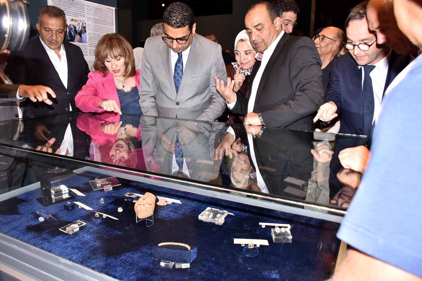 مقتنيات معرض المجوهرات الذهبية بمتحف الأقصر للفن المصري القديم مقتنيات معرض المجوهرات الذهبية بمتحف الأقصر للفن المصري القديم