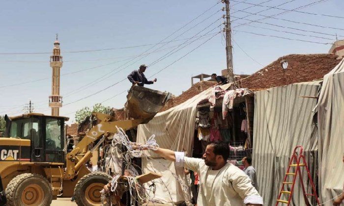 230 حالة إزالة إشغالات في حملة مكبرة بإدفو