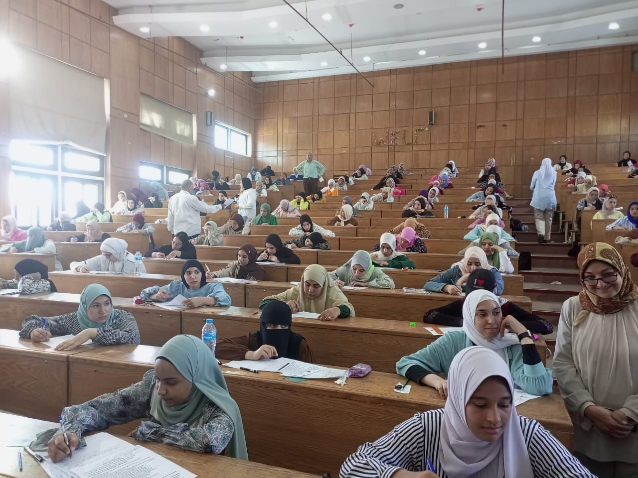 انطلاق ماراثون امتحانات الفصل الدراسي الثاني بجامعة دمنهور انطلاق ماراثون امتحانات الفصل الدراسي الثاني بجامعة دمنهور