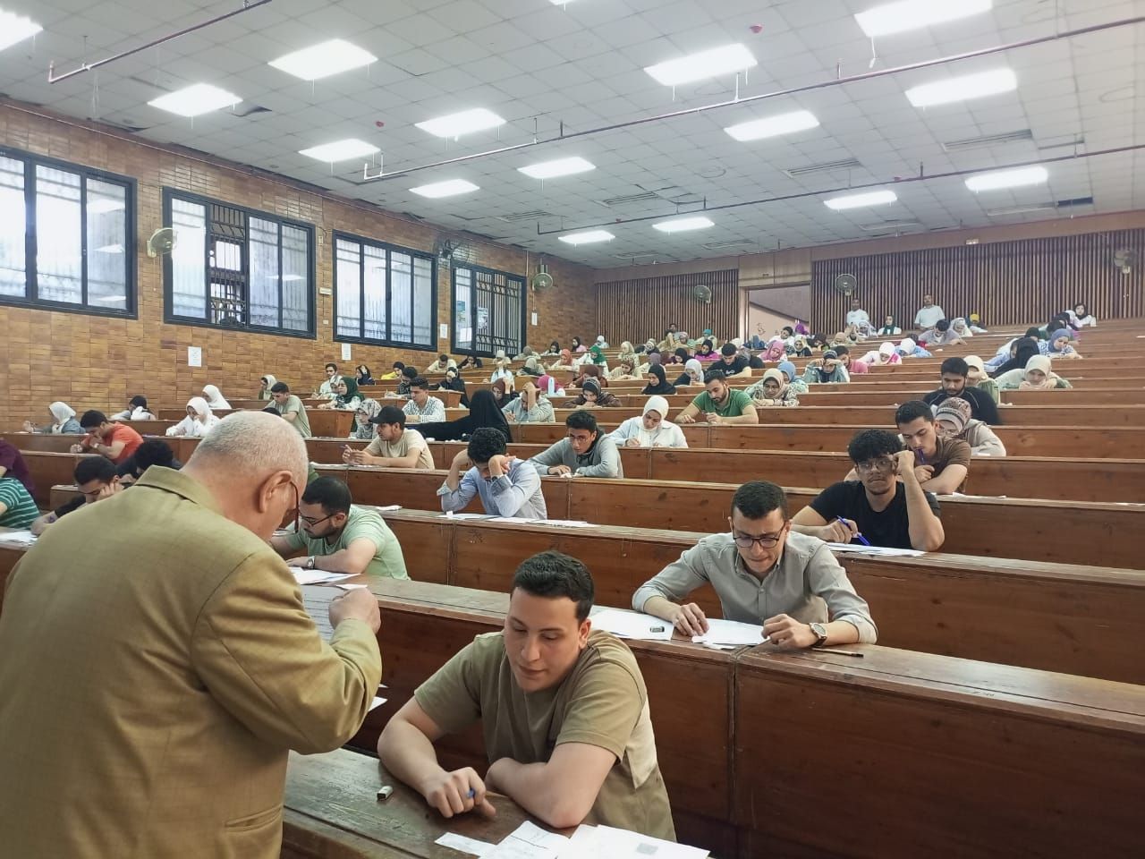 جولة امتحانانت جامعة دمنهور (3) جولة امتحانانت جامعة دمنهور (3)