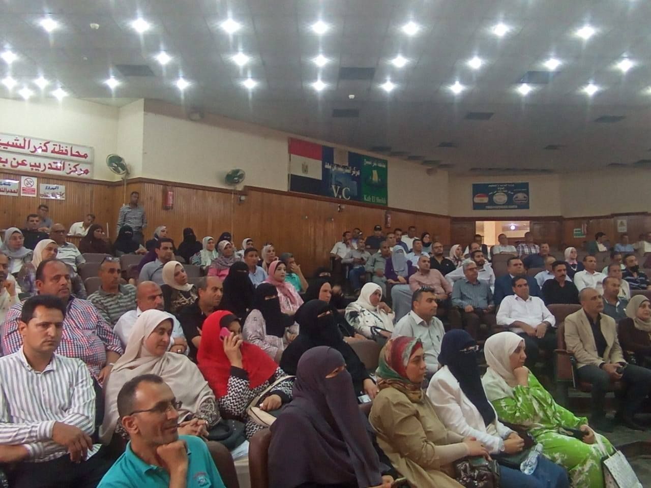 جانب من الحضور من رؤساء اللجان جانب من الحضور من رؤساء اللجان