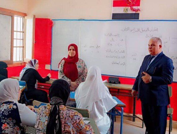 وكيل تعليم الفيوم يتفقد لجان الامتحانات ويشدد على الانضباط وتهيئة الأجواء