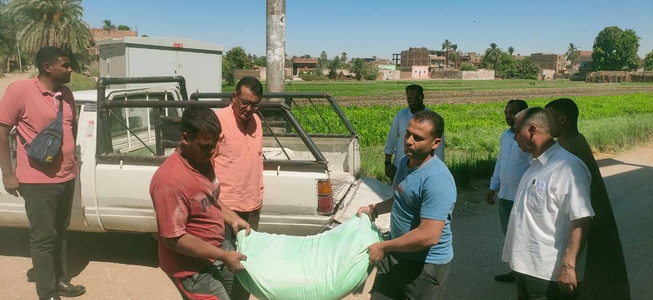 ضبط ربع طن دقيق قبل بيعها بالسوق السوداء بالأقصر ضبط ربع طن دقيق قبل بيعها بالسوق السوداء بالأقصر