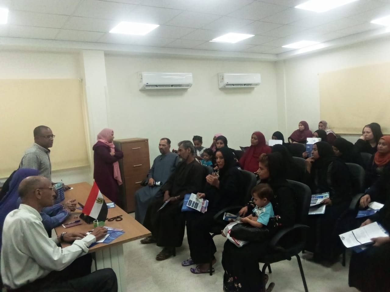 فعاليات ندوة توعوية عن التأمين الصحي الشامل بقرية الديمقراط فعاليات ندوة توعوية عن التأمين الصحي الشامل بقرية الديمقراط