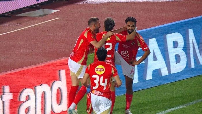 هشام حنفي: الأهلي يستحق التتويج بالدوري وصن داونز يلعب خارج ملعبه بشكل مميز
