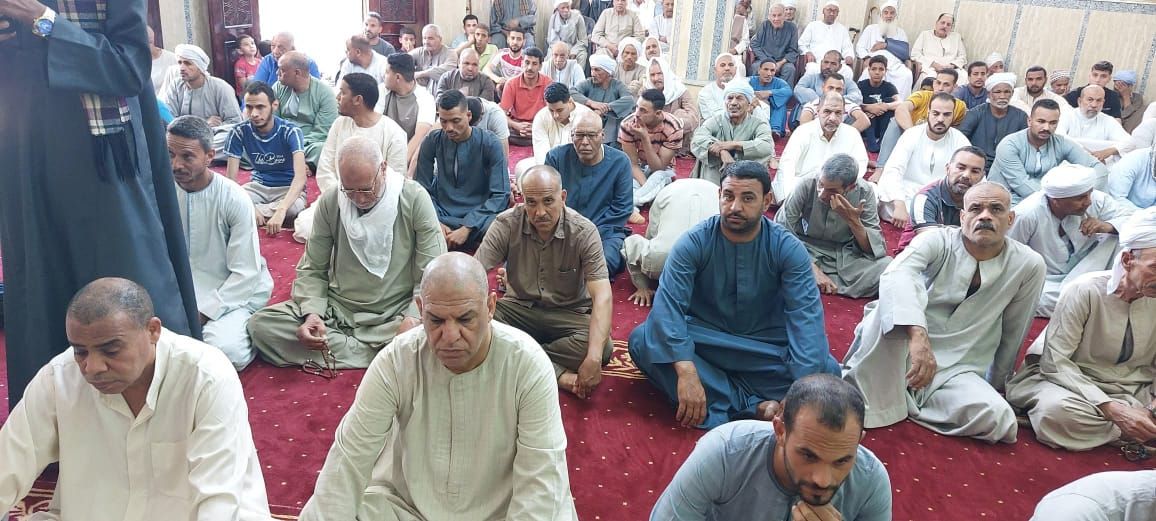 جموع المصلين اليوم بالمسجد جموع المصلين اليوم بالمسجد