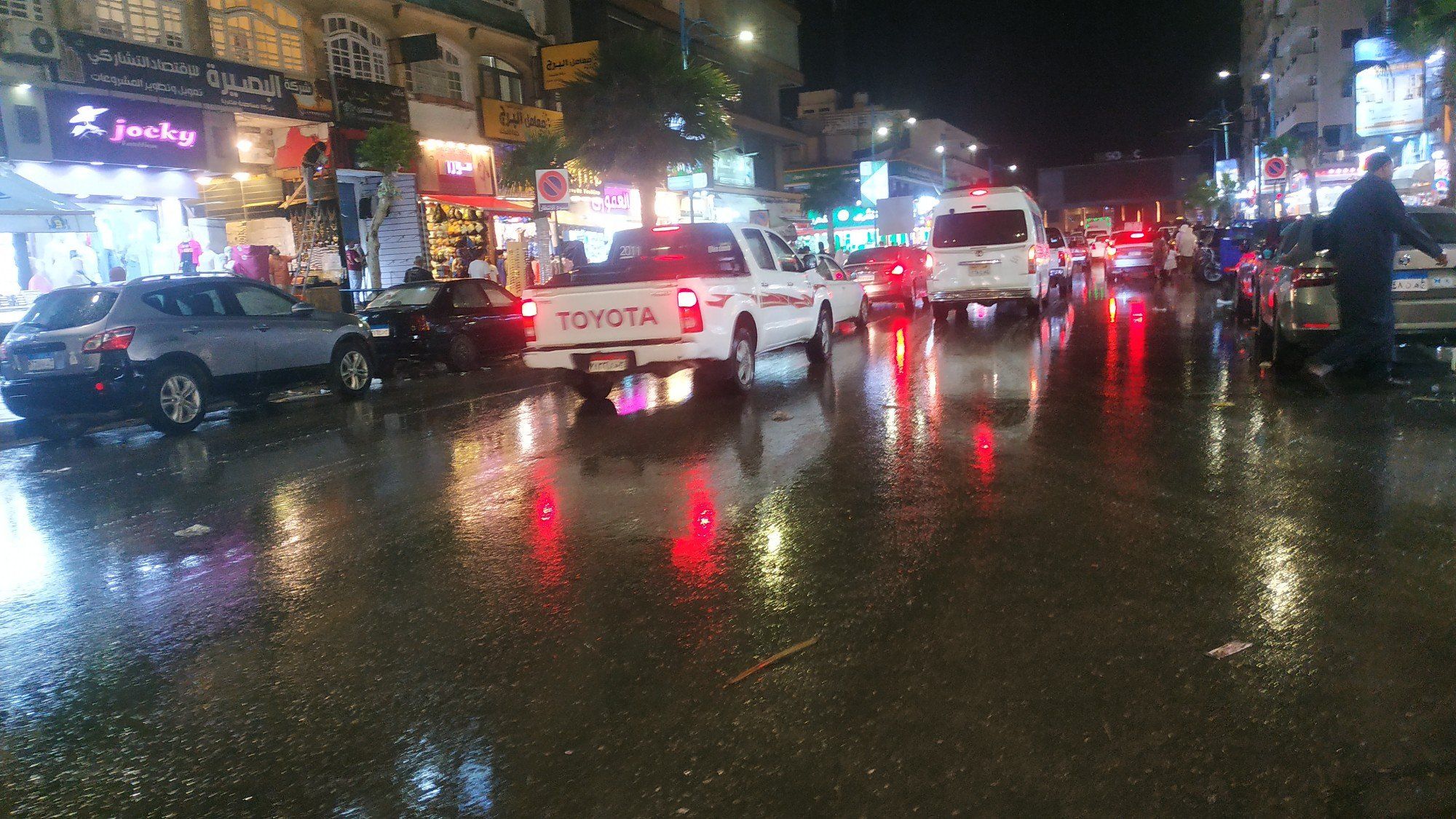 هطول أمطار خفيفة على مطروح (1) هطول أمطار خفيفة على مطروح (1)
