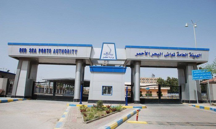 تداول 14 ألف طن بضائع عامة ومتنوعة و 804 شاحنة بموانئ البحر الأحمر