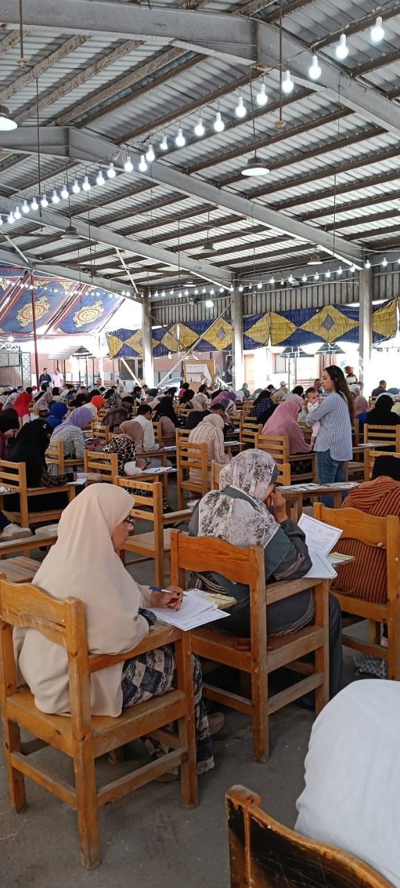 الدكتورة الجامعية الدكتورة الجامعية