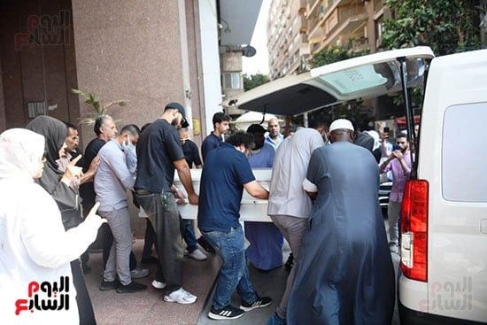 نقل جثمان سميحة أيوب من منزلها بالزمالك نقل جثمان سميحة أيوب من منزلها بالزمالك