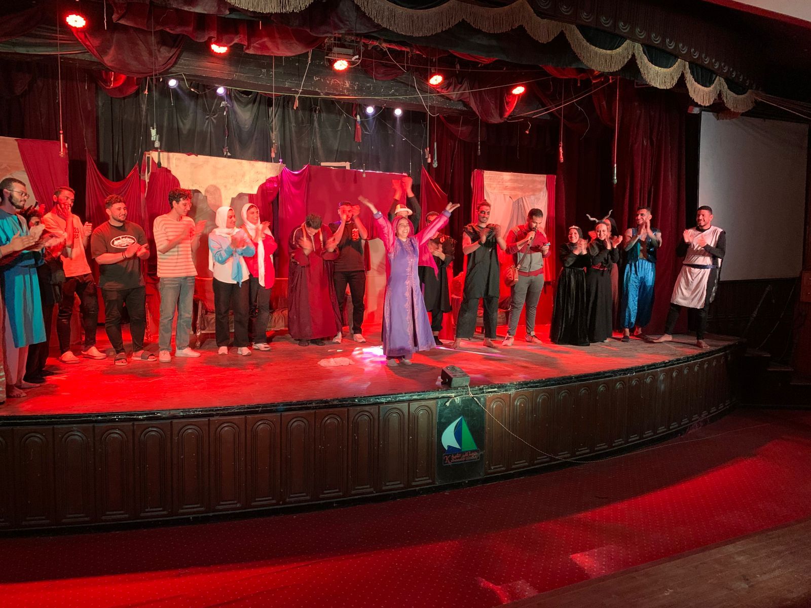 أحد العروض المسرحي بجامعة كفر الشيخ أحد العروض المسرحي بجامعة كفر الشيخ