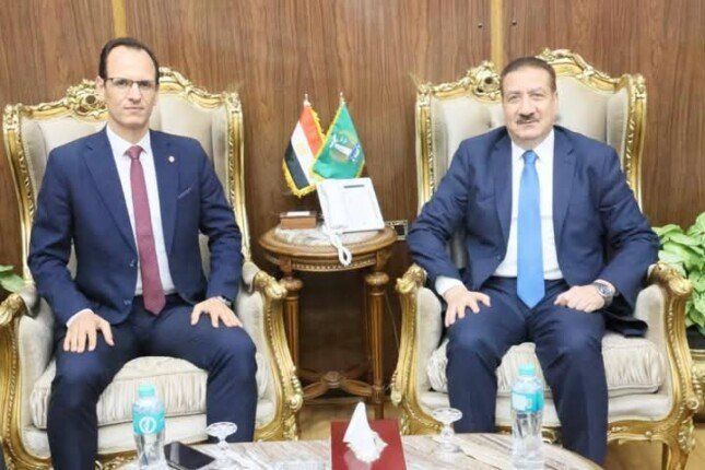 محافظ المنوفية يلتقي رئيس الإدارة المركزية لحماية الأراضي بوزارة الزراعة
