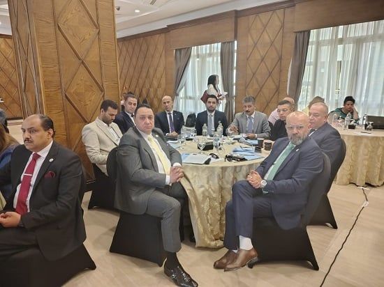 جانب من اللقاء (4) جانب من اللقاء (4)