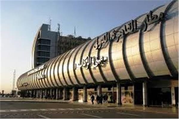 مطار القاهرة الدولي يشارك المسافرين فرحتهم بعيد الأضحى المبارك