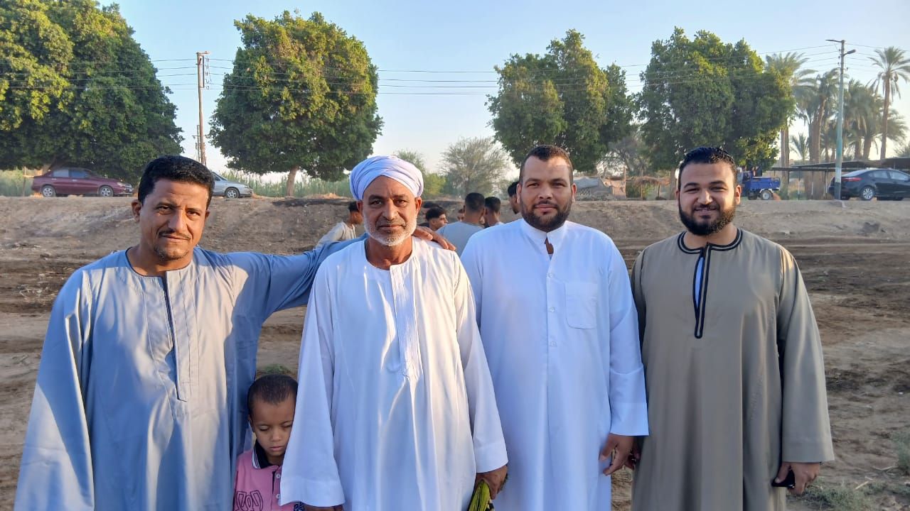 أهالي قرية بقنا أهالي قرية بقنا